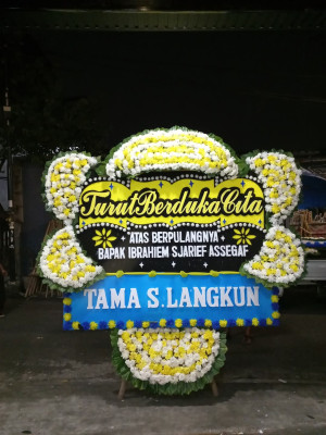 Papan Bunga Duka di Tadenas